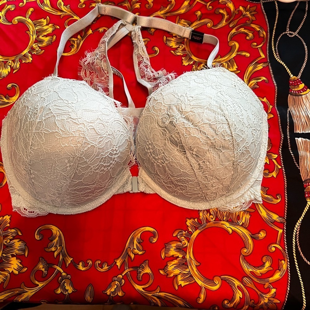 Victoria secret push up bra sz 38D‎ new